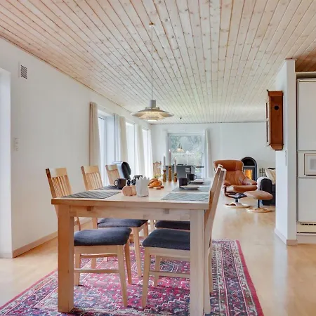Holiday home Yorick - 1km From The Sea In Ne Jutland By Interhome Hals