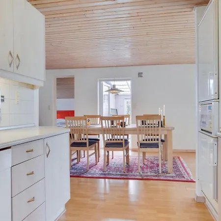 Yorick - 1km From The Sea In Ne Jutland By Interhome Hals