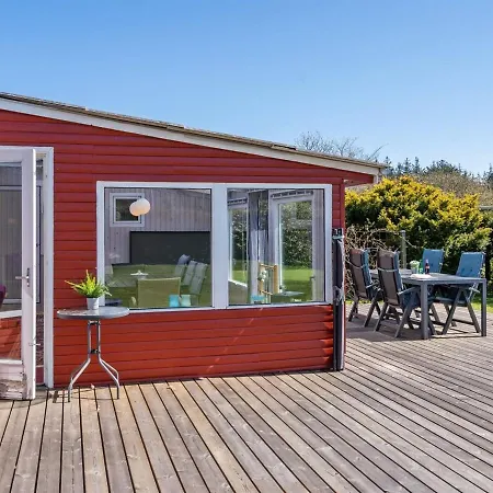 Holiday home Yorick - 1km From The Sea In Ne Jutland By Interhome