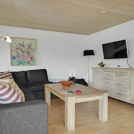 Holiday home Yorick - 1km From The Sea In Ne Jutland By Interhome Hals